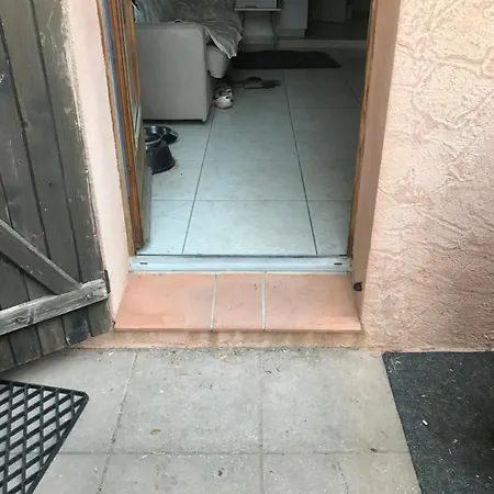 T2 Independant Dans Mas Isole Apartamento