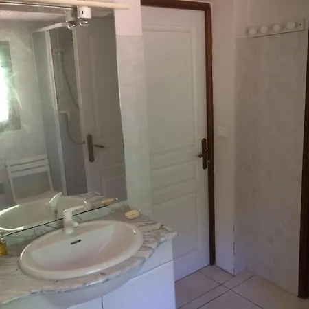 T2 Independant Dans Mas Isole Apartamento Sainte-Maxime